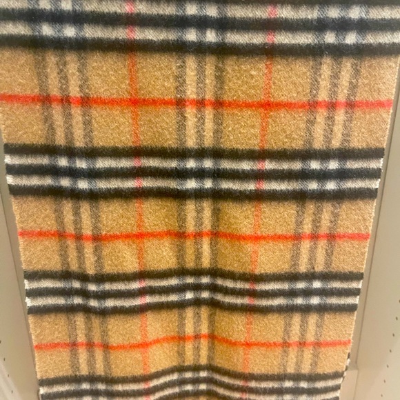Vintage Burberry Narrow Neck Check 70% Cashmere 30% Wool Scarf & Burberry Bag - Picture 8 of 10